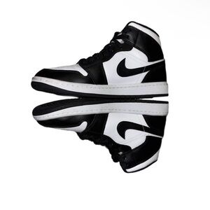 Nike Air Jordan 1 mid